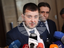 Народно събрание - кулоари - Йордан Иванов - брифинг