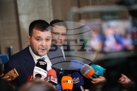 Народно събрание - кулоари - Йордан Иванов - брифинг