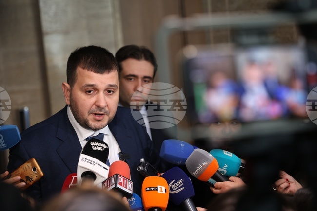 Народно събрание - кулоари - Йордан Иванов - брифинг