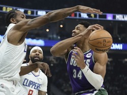Clippers Bucks Basketball