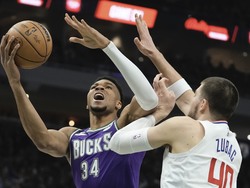 Clippers Bucks Basketball
