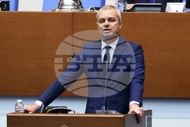 Народно събрание - заседание - Костадин Костадинов