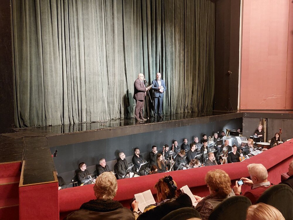 Община Русе: Енчо Енчев връчи на Пламен Бейков почетен плакет на Община Русе за 75-годишнината от създаването на Русенската опера