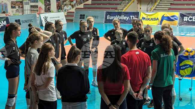 Завърши вторият микро лагер на националния отбор по волейбол за девойки до 16 години 