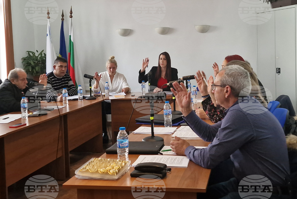 С 50 процента по-евтина да е храната в стола в училище „Георги Бенковски“ в село Мирково гласува Общинският съвет