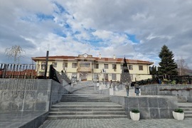 Мирково - сграда на Община Мирково - коледна украса