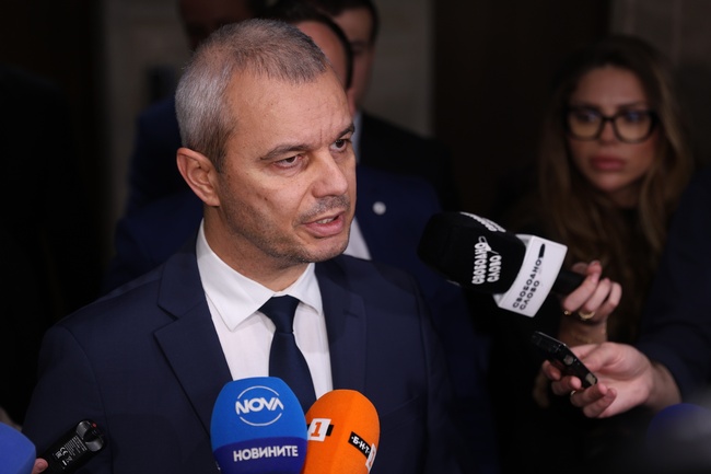 Трима депутати от ПП-ДБ провалиха избора на председател на парламента, коментира Костадин Костадинов