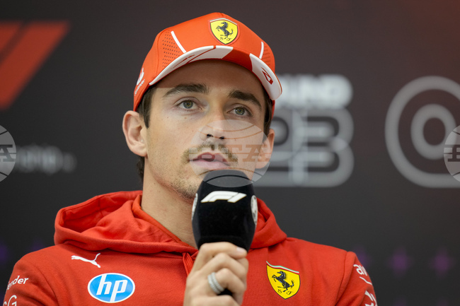 Шарл Льоклер вече е в добри отношения със съотборника си във "Ферари" Карлос Сайнс след недоразумението между двамата миналия уикенд