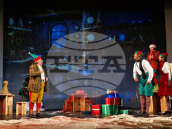 Разград - театър - „Дядо Коледа търси талант“ - спектакъл