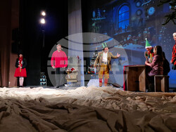 Разград - театър - „Дядо Коледа търси талант“ - спектакъл