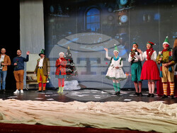 Разград - театър - „Дядо Коледа търси талант“ - спектакъл