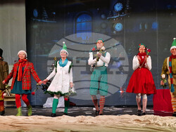 Разград - театър - „Дядо Коледа търси талант“ - спектакъл