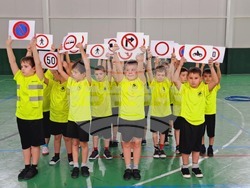 Снимки: СУ "Йоан Екзарх Български" – Шумен