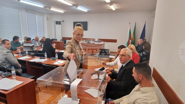 Каспичан - Общински съвет - гласуване - нов председател