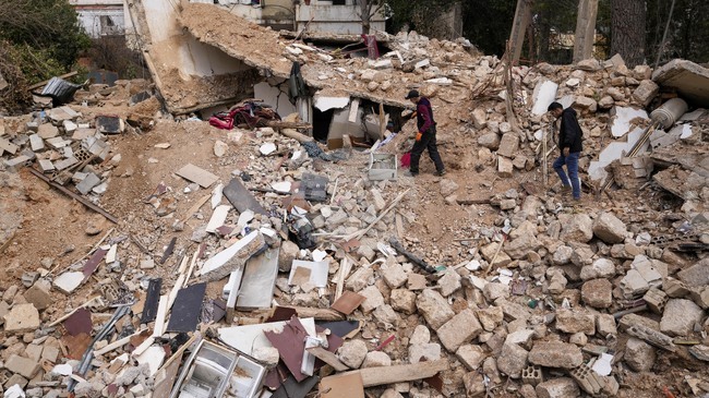 Най-малко шестима убити и 25 ранени при израелски удар в източната част на Ливан 