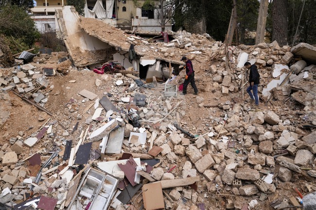 Най-малко десет убити и 50 ранени при израелски удар в източната част на Ливан 