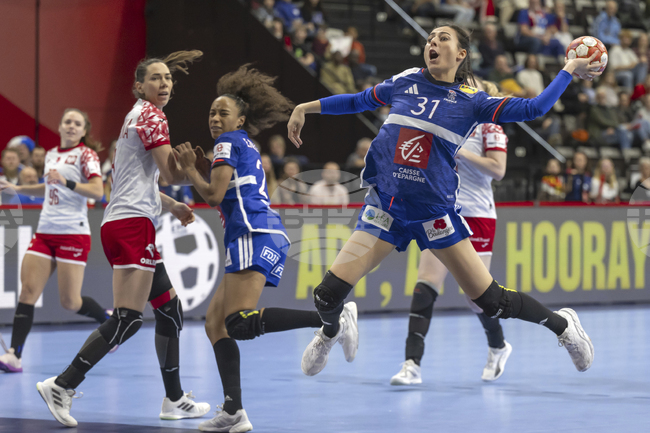 Олимпийският първенец Норвегия и световният шампион Франция започнаха с победи на Европейското първенство по хандбал за жени