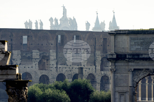 Американец, заподозрян, че е убил майка и нейната шестмесечна дъщеря в римския парк „Вила Памфили“, беше арестуван на гръцкия остров Скиатос