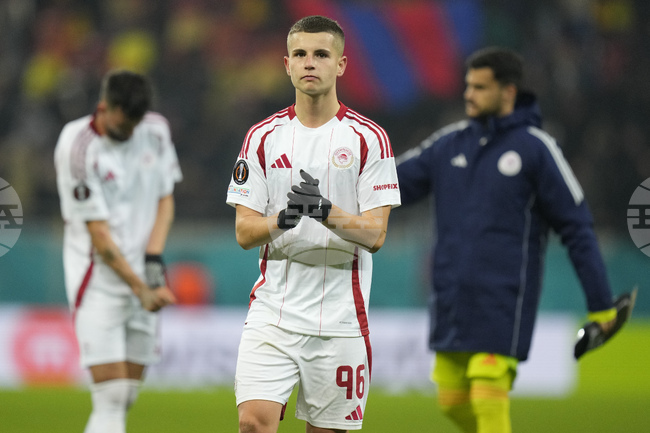 Манчестър Юнайтед предлага 28 милиона евро за 18-годишния футболист на Олимпиакос Христос Музакитис