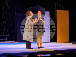 Северна Македония - „Гимнастика за бременни" - спектакъл