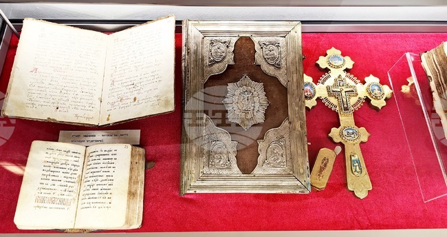 Музеят на Възраждането в Елена е с нови специализирани витрини за съхранение на старопечатни книги