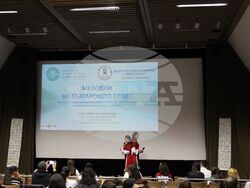 С музикално-поетичен спектакъл приключиха дейностите по проект „Мелодии на българското слово“ в училище „Христо Ботев“ в Аугсбург