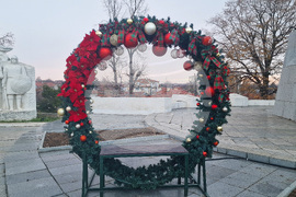 Исперих - коледна елха - подготовка