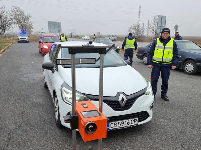 В Ямбол тече полицейска операция за техническата изправност на автомобилите за движение при зимни условия