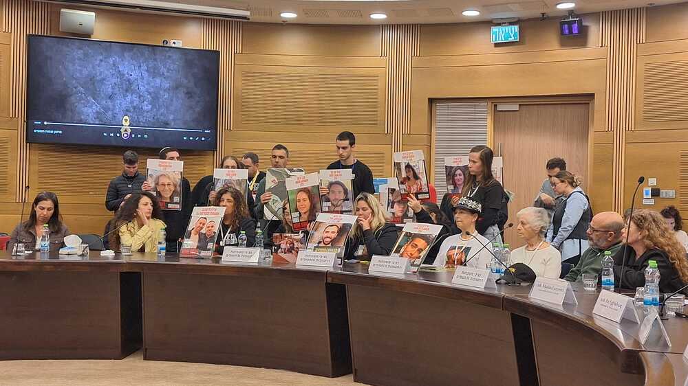 Посланик Славена Гергова участва в среща, насочена към борбата за освобождаване на заложниците, взети от Хамас