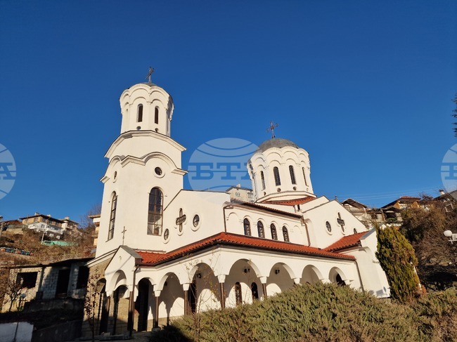 Кметът на Неделино ще даде парични награди на участниците в ритуалното хвърляне на кръста на Богоявление