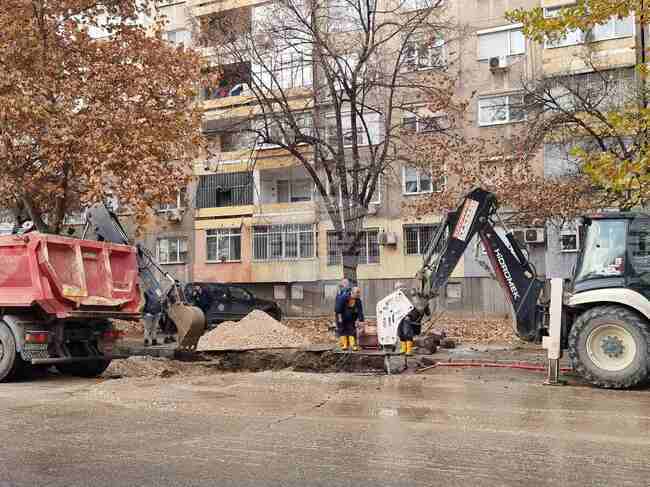 ВиК авария в Пловдив причини частично нарушено водоподаване в града, наводнени бяха няколко улици