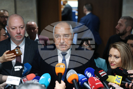 Народно събрание - кулоари - Бойко Борисов - брифинг