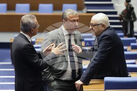 Парламент - първо заседание
