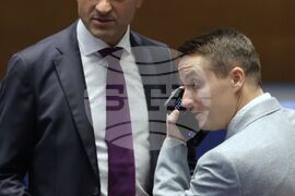 Парламент - първо заседание