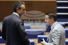 Парламент - първо заседание