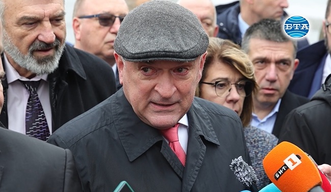 Оперативен щаб ще реорганизира държавните структури по границата, за да имаме готовност за Шенгенското пространство, каза Димитър Главчев в Русе