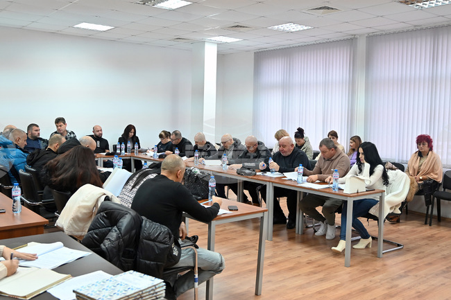 Общинските съветници в Лом гласуваха настанените в Дома за стари хора в село Добри Дол да бъдат временно преместени в Лом