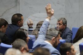 Парламент - първо заседание