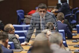 Парламент - първо заседание