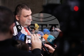 Народно събрание - кулоари - Делян Пеевски - брифинг