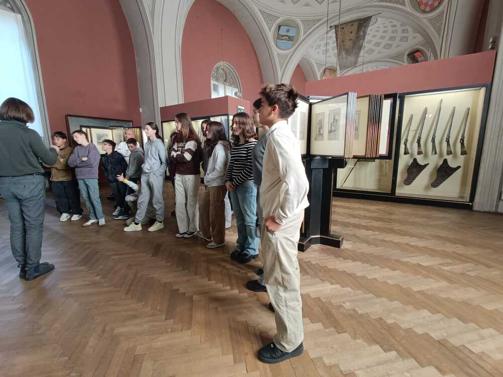 Ученици от училище „Св. св. Кирил и Методий“ във Виена посетиха австрийския Военноисторически музей