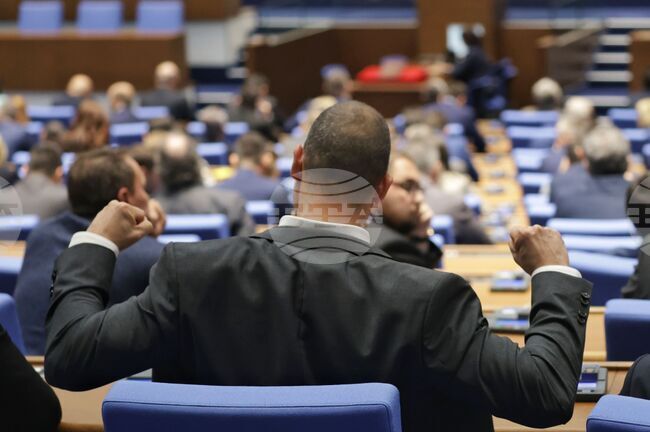 Parliament Resumes First Sitting in Ninth Attempt to Elect Chair