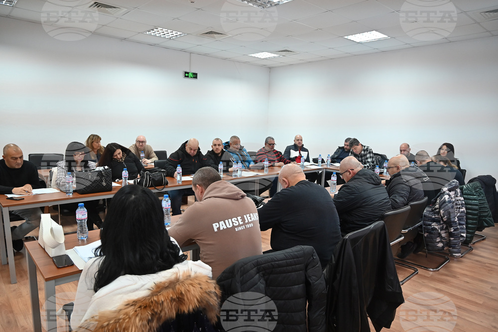 Общинските съветници в Лом гласуваха преструктуриране на капиталовите разходи с цел да се закупи машина за сметоизвозване и снегопочистване