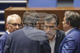 Парламент - първо заседание