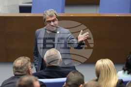 Парламент - първо заседание