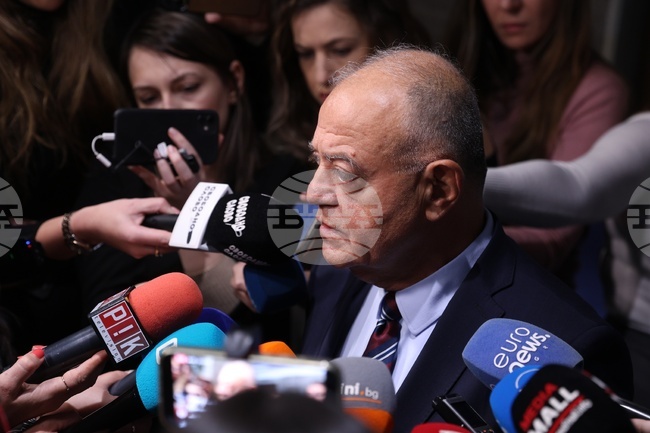 MP Asks Prime Minister about Possible National Security Breach over Press Reports about Bulgarians Tried in UK for Spying for Russia