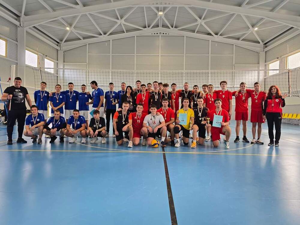 Община Шумен: Най-масово участие в Общинските ученически игри по волейбол