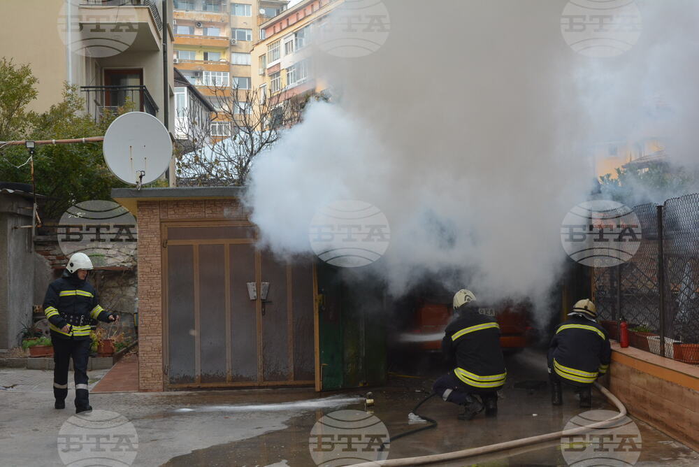 Хасково - пожар - автомобил