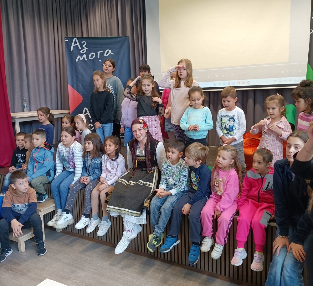 Сдружение „Българско неделно училище „Св. св. Кирил и Методий“ в Дортмунд осъществи проект с помощта на НДФ "13 века България" 