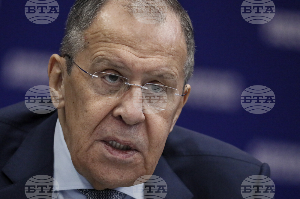 Лавров пристигна на първа работна визита в Мали